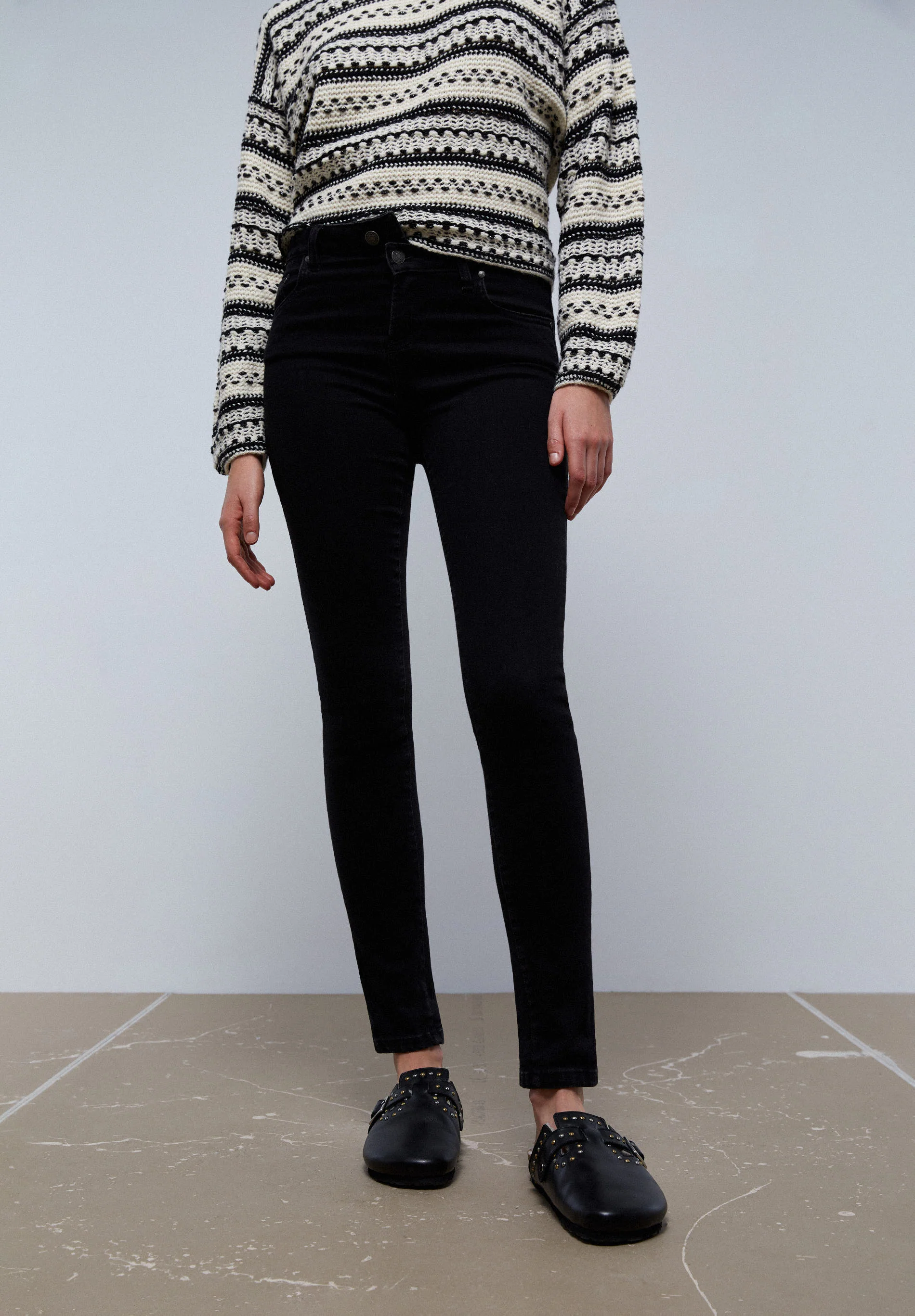 JEANS SKINNY BOTÕES - Image 3