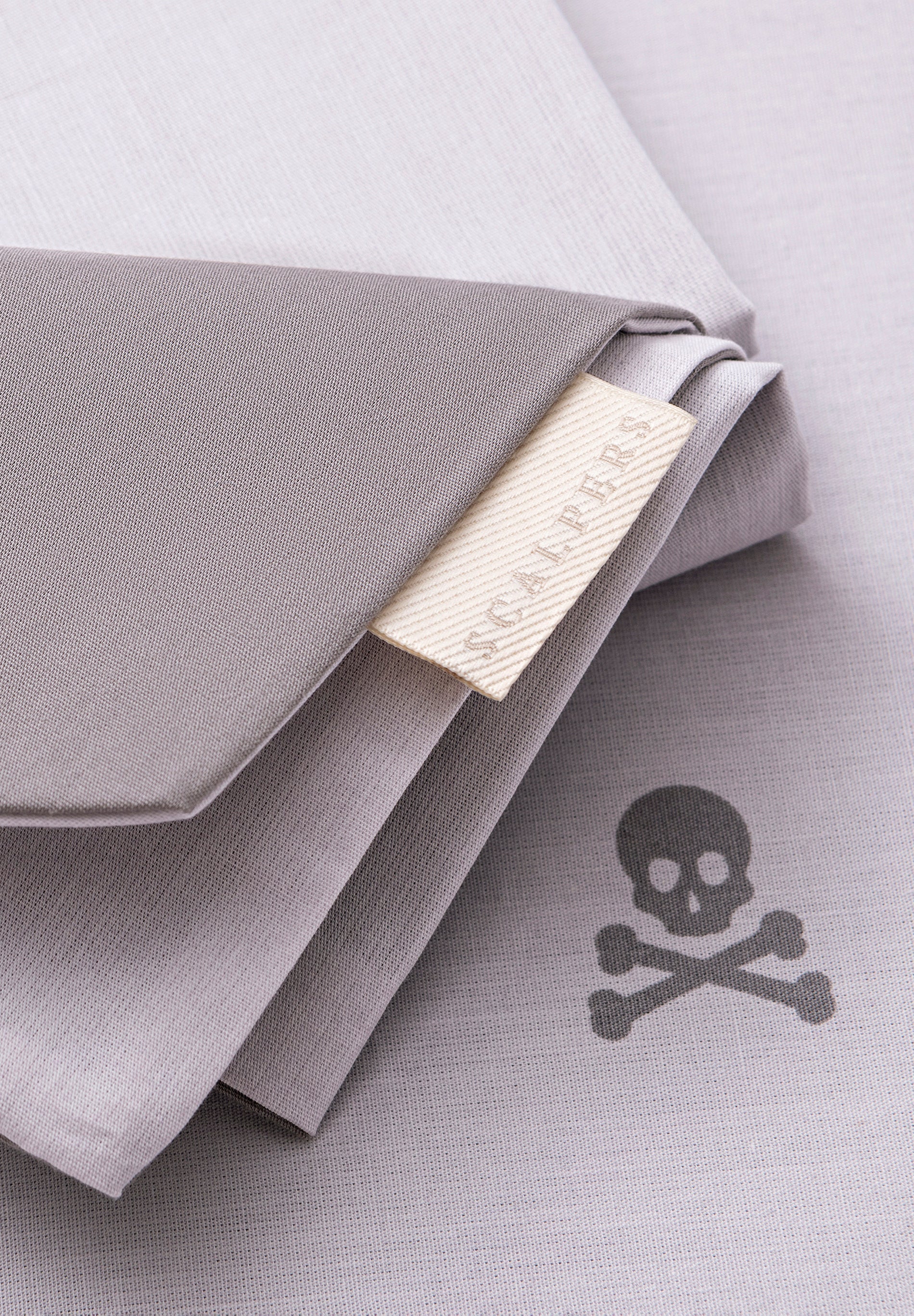 CAMA 180 CM | CONJUNTO DE CAPA DE EDREDÃO E ALMOFADAS SKULLS - Image 5