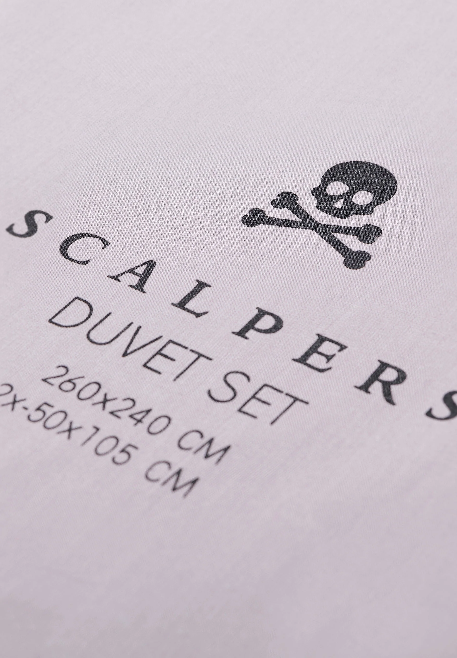 CAMA 180 CM | CONJUNTO DE CAPA DE EDREDÃO E ALMOFADAS SKULLS - Image 8