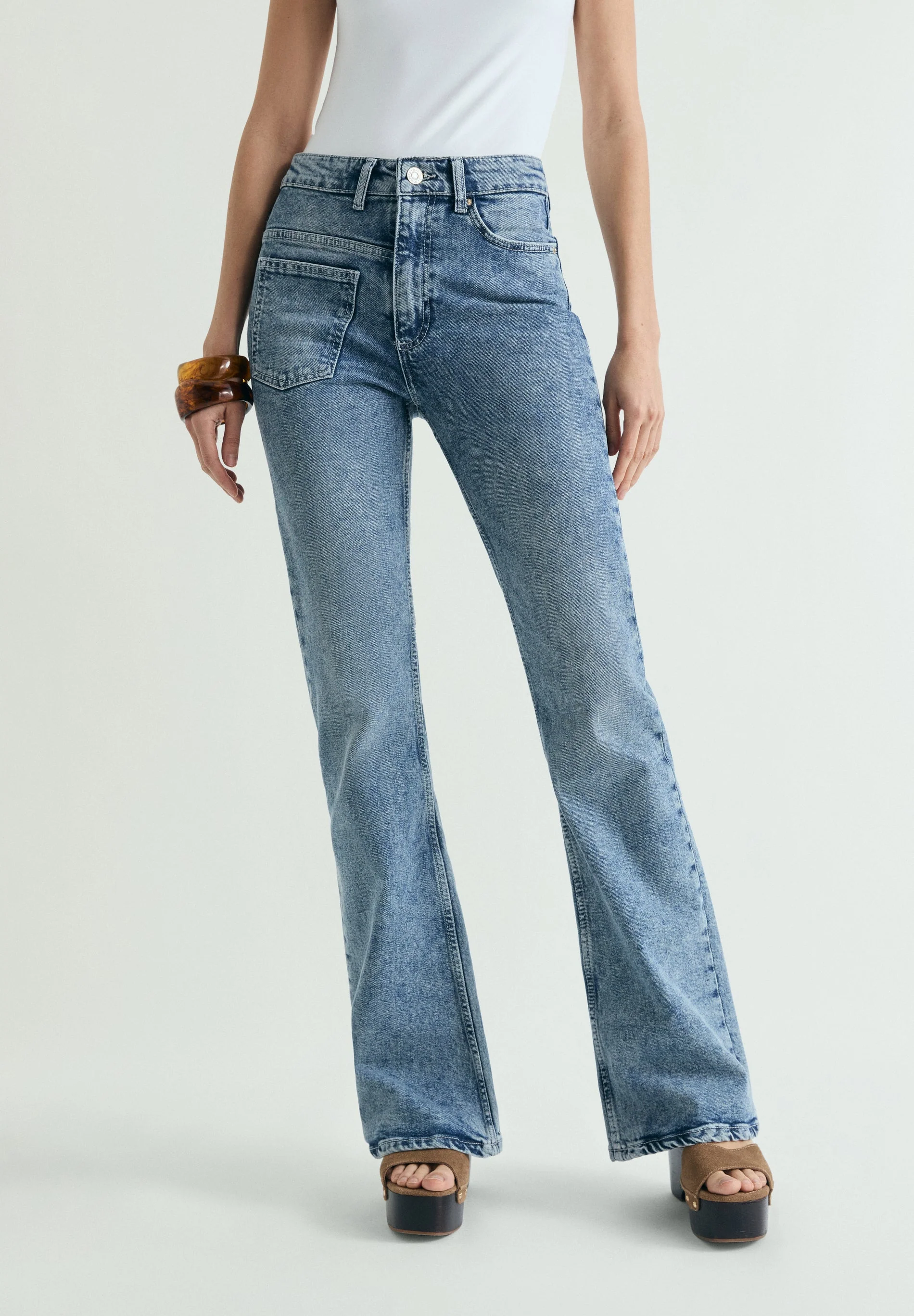 JEANS COM BOLSO ASSIMÉTRICO - Image 4