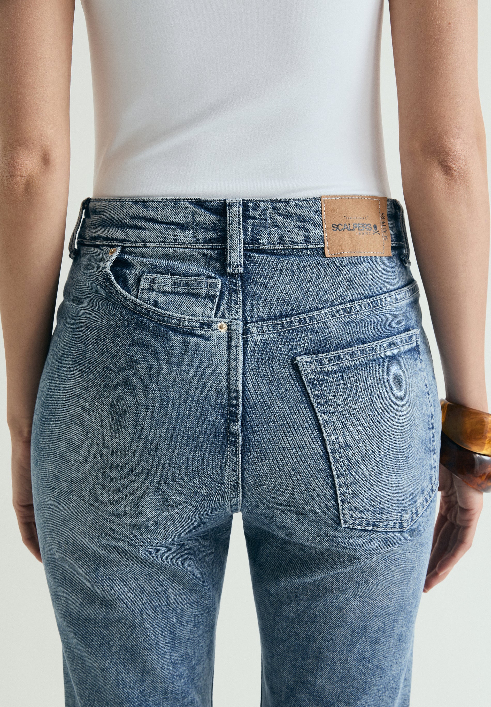 JEANS COM BOLSO ASSIMÉTRICO - Image 6