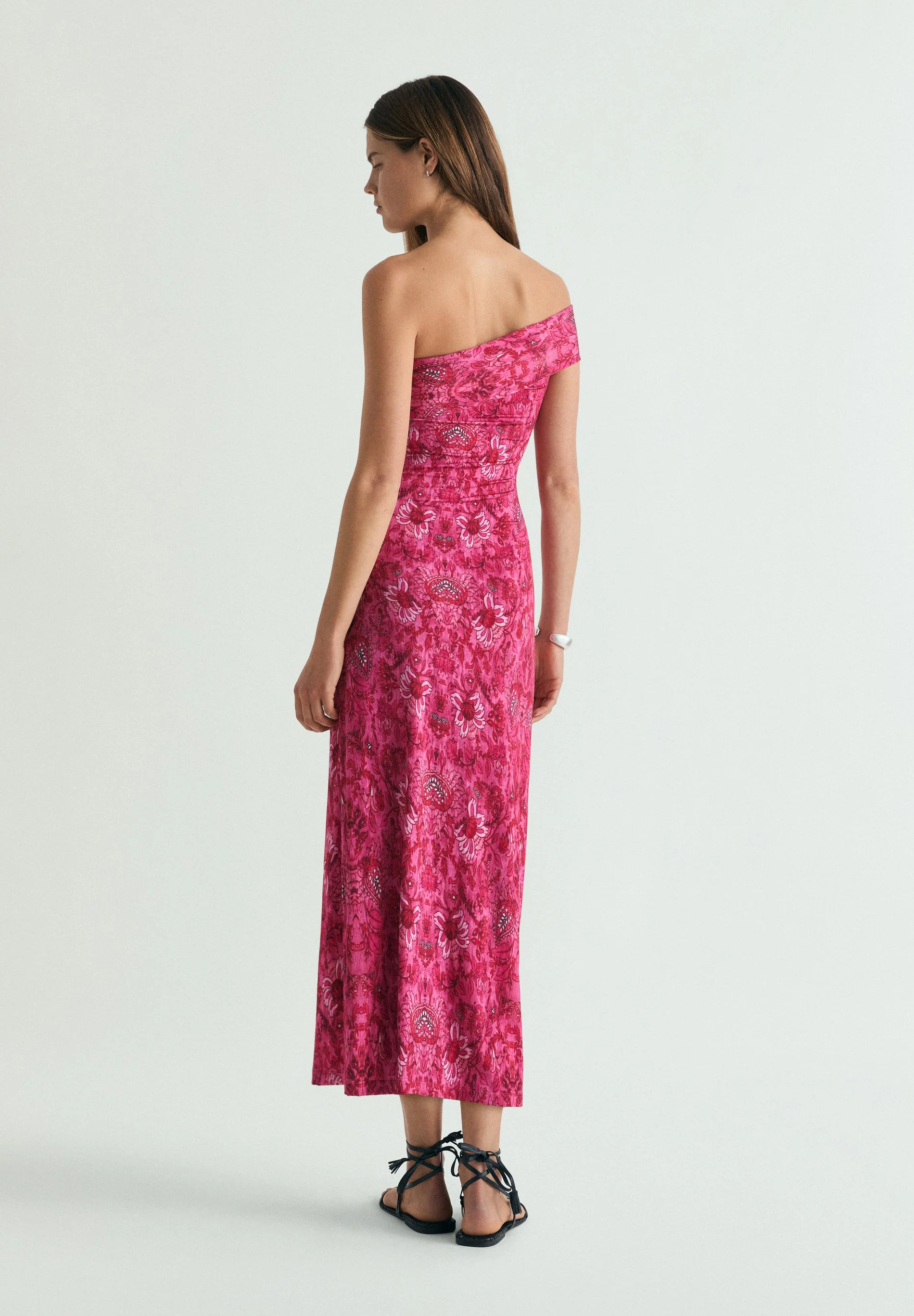 VESTIDO MIDI ASSIMÉTRICO COM PADRÃO - Image 4