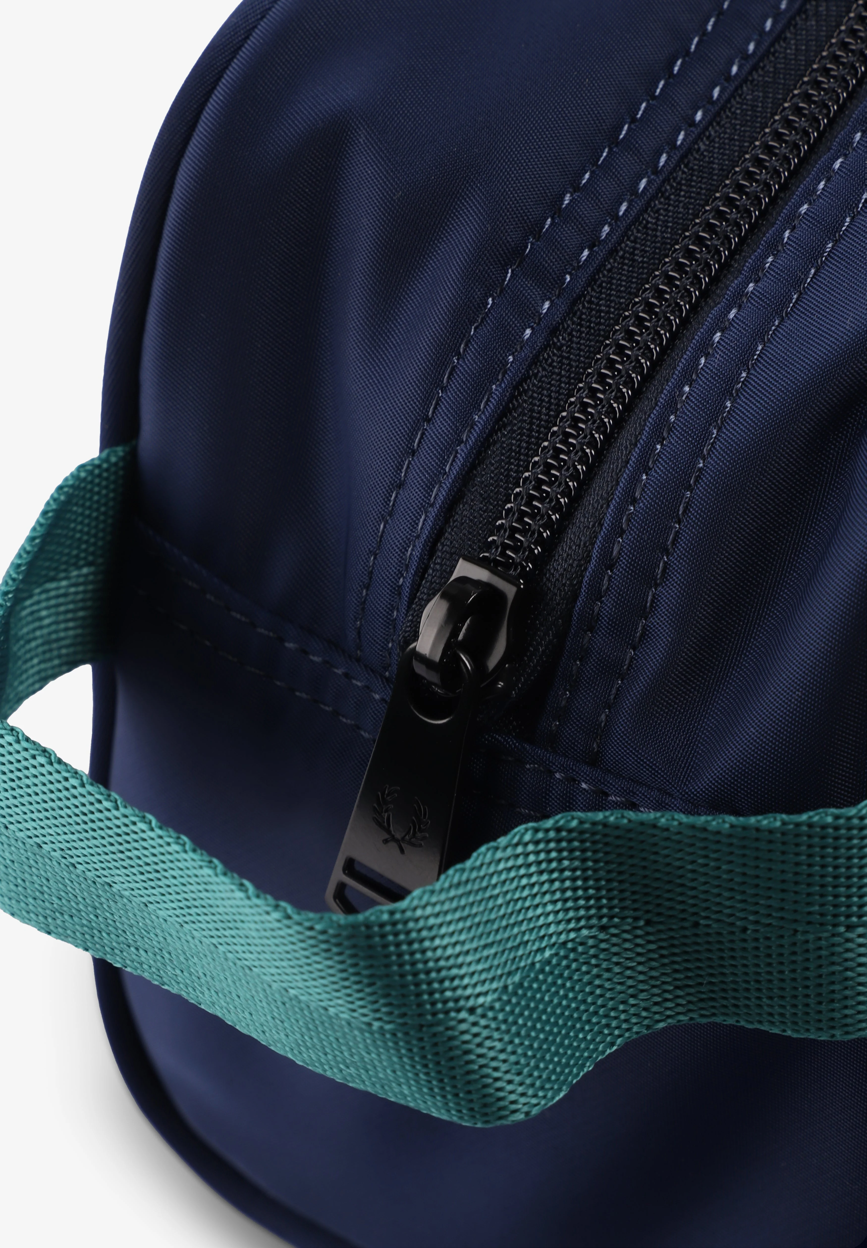 FRED PERRY | NECESSAIRE DESPORTIVA EM NYLON - Image 4