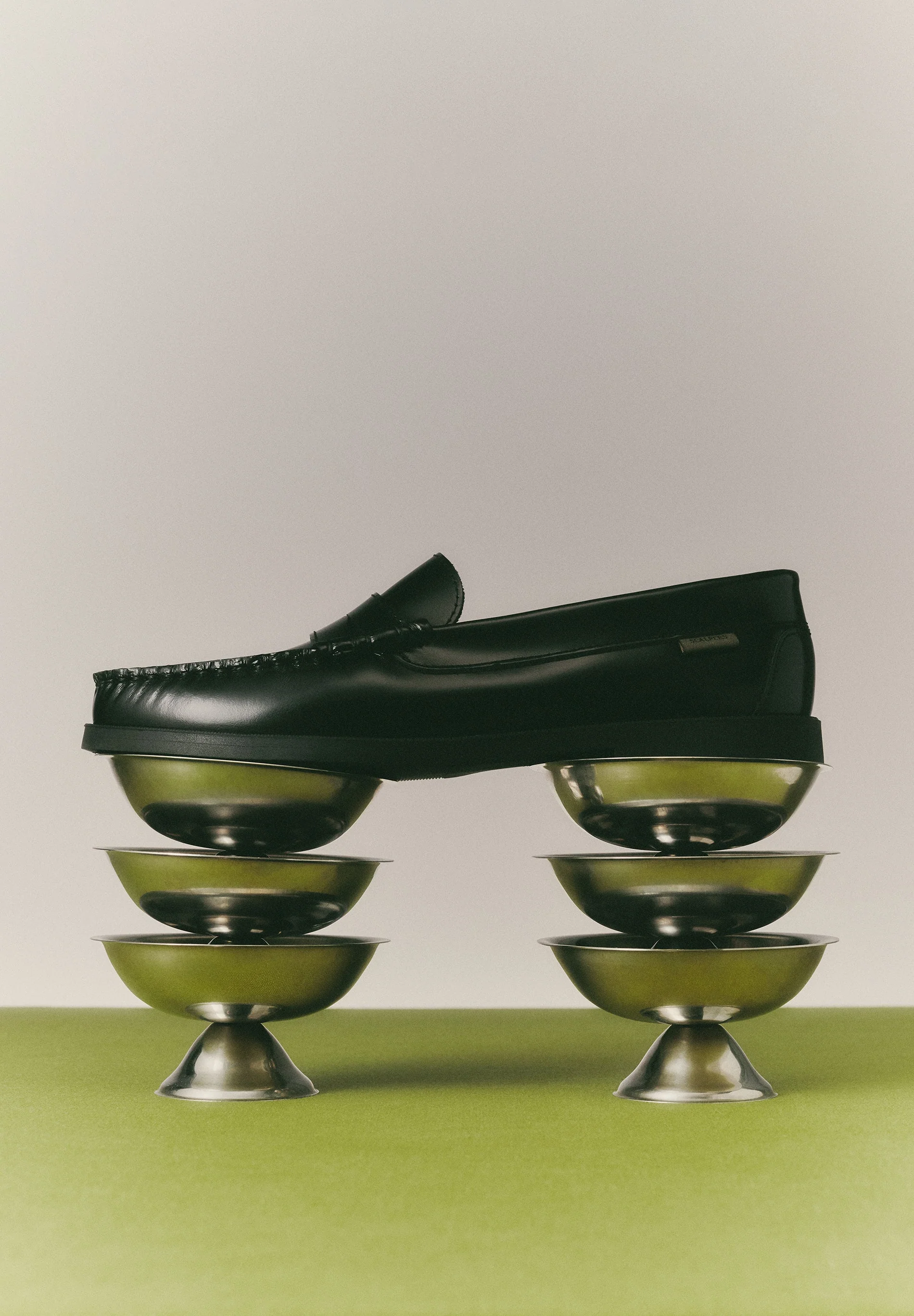 MOCASSINS CLÁSSICOS DE PELE