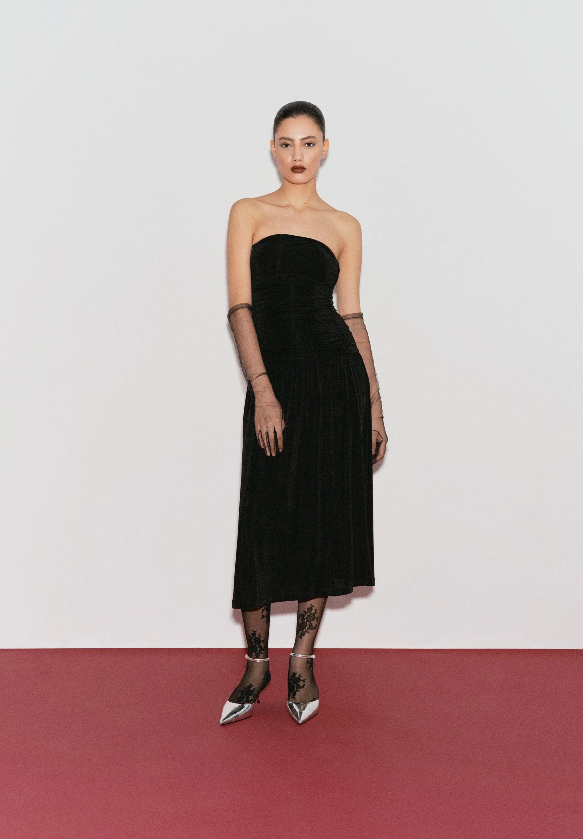 VESTIDO DE MALHA COM FRANZIDOS